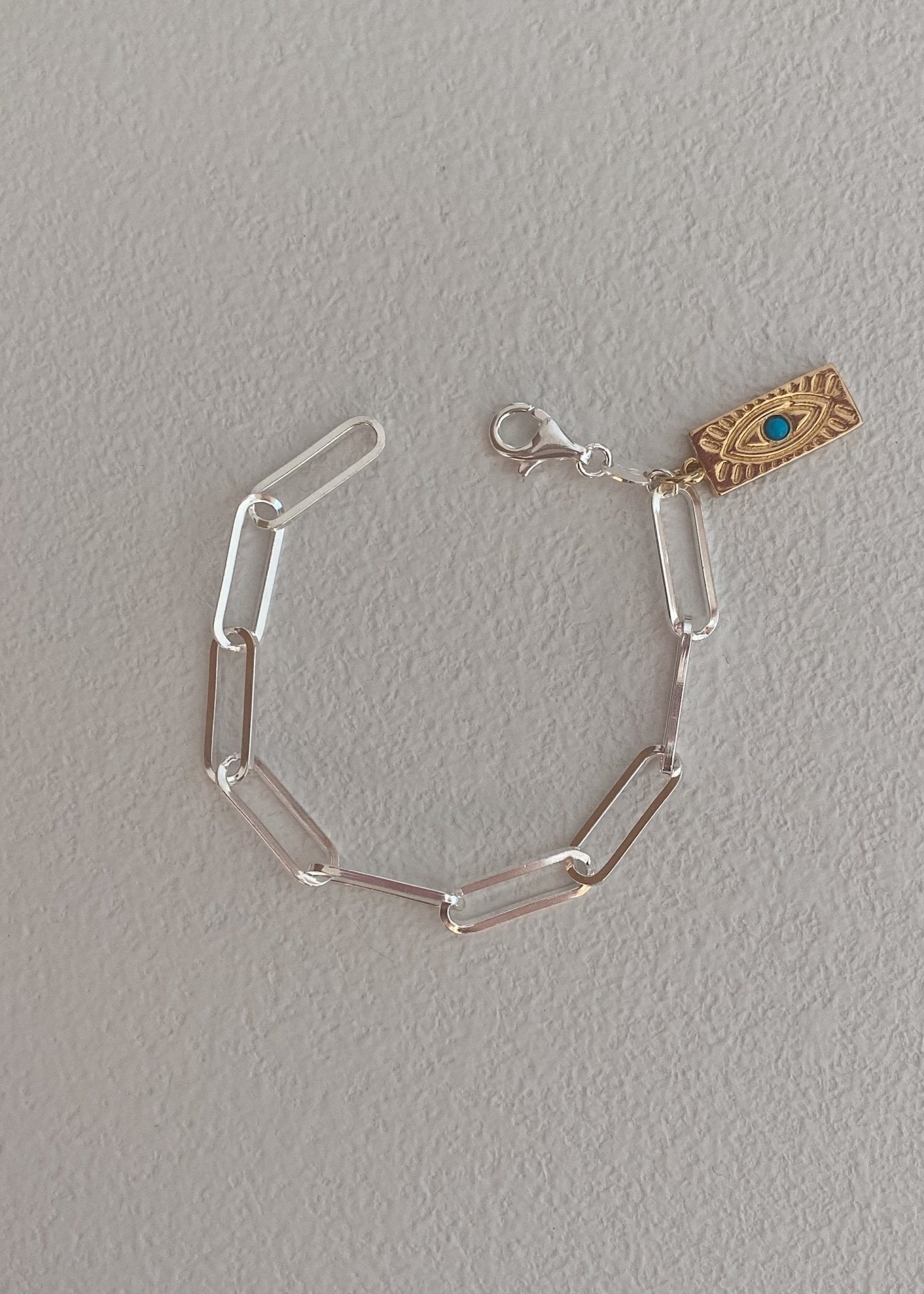 Oia Paperclip Bracelet - Espace Skins Montreal
